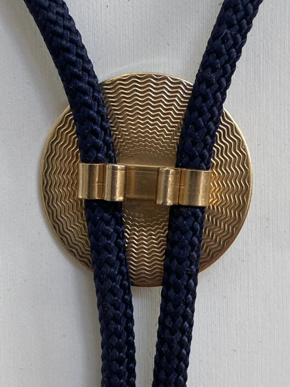 Vintage Masonic Bolo Tie – Square & Compass “G” Emblem – Gold‑Tone Medallion